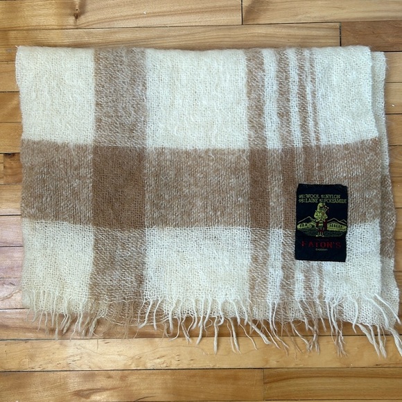 Vintage Eatons Wool Mohair Throw shawl plaid fluffy blanket scarf cream brown - Picture 5 of 5